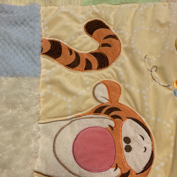 Disney Winnie The Pooh Piglet Eeyore Tigger Roo Peek A Boo Baby Blanket - Picture 2 of 12